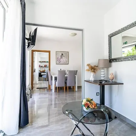 Silver Deluxe, Sea View Apt.2+1, Private Parking Apartman Prijevor