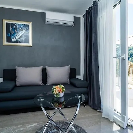 Silver Deluxe, Sea View Apt.2+1, Private Parking Apartman Prijevor